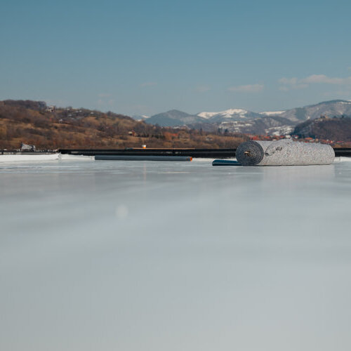 EPDM synthetic membrane roof